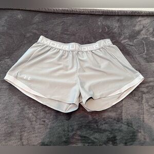 Under Armour “Loose” Gray Performance Shorts